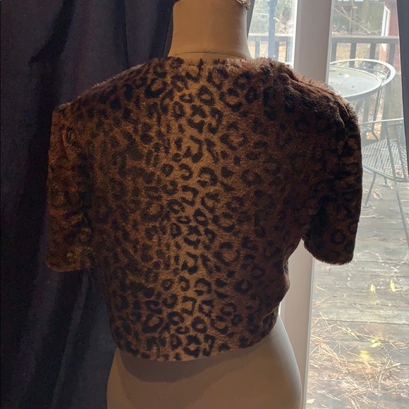 SHRUG Leopard - Picture 3 of 5